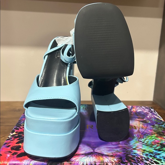 Cape Robbin Sicili Light Blue Platform Heels new in box size 7 - Picture 6 of 8